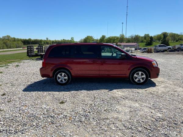 2010 Dodge Grand Caravan - - by dealer - vehicle for sale in New Bloomfield, MO – photo 5
