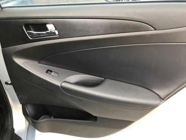 2013 Hyundai Sonata SE!! Clean Carfax, Clean Car!! for sale in Pensacola, FL – photo 12