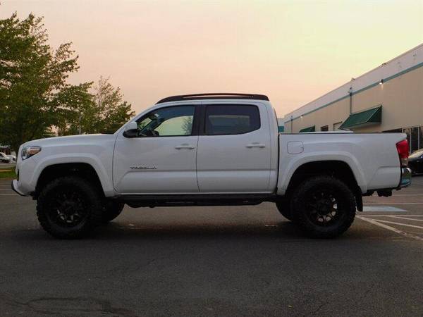 2016 Toyota Tacoma SR5 V6 Double Cab 4X4 / LIFTED w/ NEW 33 MUD TIRE... for sale in Portland, OR – photo 3