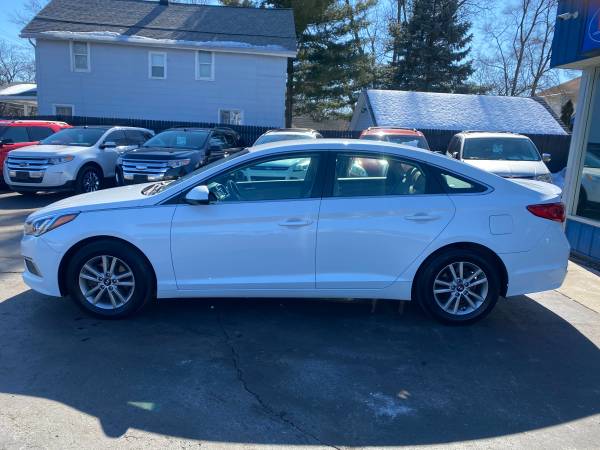 2017 Hyundai Sonata sedan-Low miles, fully serviced and ready to for sale in Grand Rapids, MI – photo 4