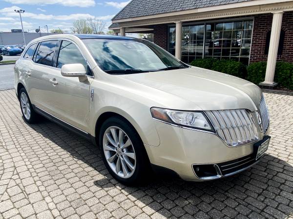2010 Lincoln MKT Ecoboost - - by dealer - vehicle for sale in Bowling Green, MI – photo 4