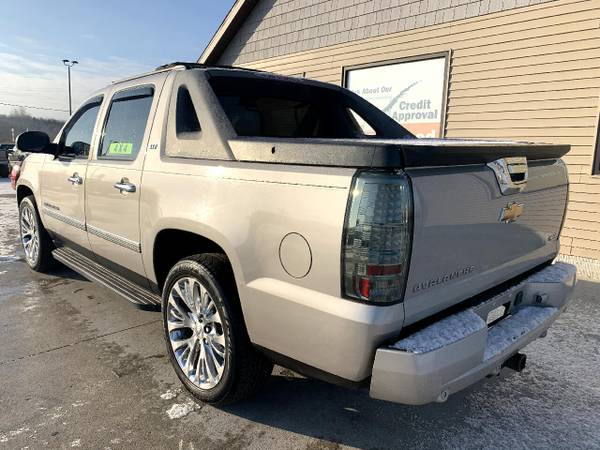 2007 Chevrolet Avalanche 4WD Crew Cab 130 LTZ - - by for sale in Chesaning, MI – photo 17