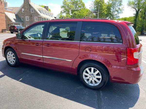 2014 Chrysler Town and Country Two Owner Only 64k miles Super Clean for sale in Wilmington, DE – photo 2
