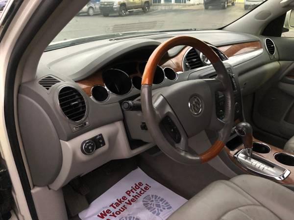 Clean Carfax! 2008 Buick Enclave CXL! AWD! 3rd Row! for sale in Ortonville, OH – photo 14