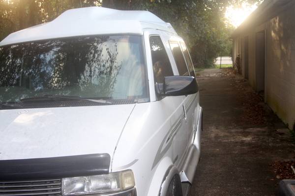 2000 Chevy Astro Conversion Van - cars & trucks - by owner - vehicle... for sale in Deland, FL – photo 2