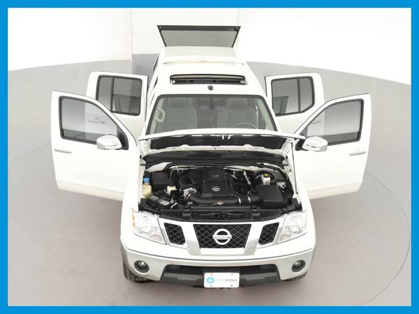2019 Nissan Frontier Crew Cab SL Pickup 4D 5 ft pickup White for sale in Stillwater, OK – photo 22