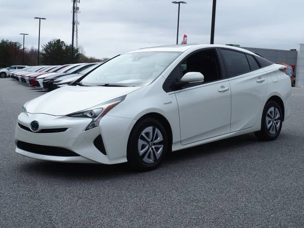 2018 Toyota Prius Three - - by dealer - vehicle for sale in Asheboro, NC – photo 3