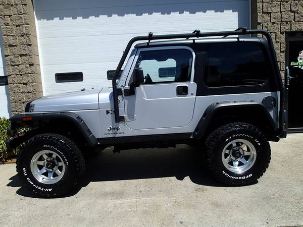2005 Jeep Wrangler 6 cyl, auto, 4 inch lift, Hardtop, 75,000 miles for sale in Chicopee, MA – photo 10