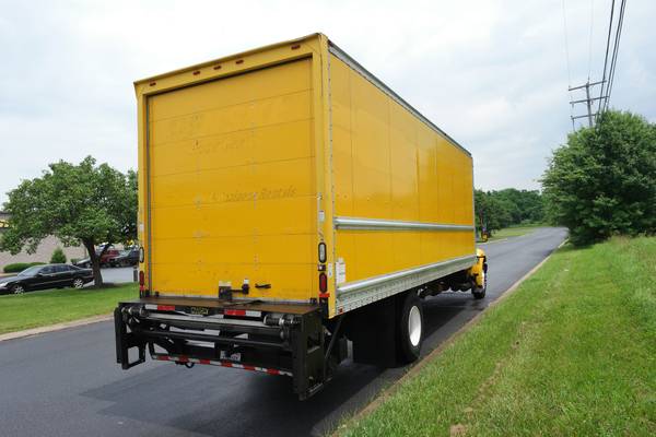2012 International 4300 26 Foot Lift Gate for sale in Glyndon, MD – photo 4