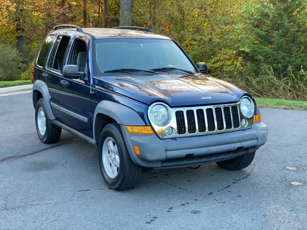 2005 JEEP Liberty Sport 4X4 - cars & trucks - by dealer - vehicle... for sale in Sterling, District Of Columbia – photo 4