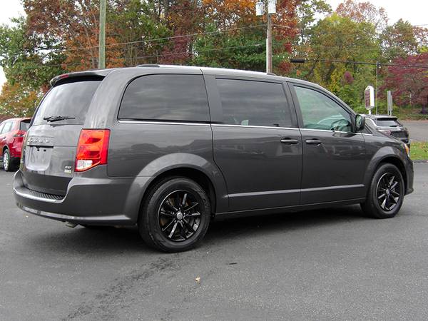► 2019 DODGE GRAND CARAVAN SXT - 7 PASS, LEATHER, BACKUP CAM, ALLOYS... for sale in Feeding Hills, CT – photo 5