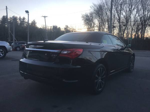 11 Chrysler 200 S V6 Hard Top Convertible! 5YR/100K WARRANTY INCLUDED! for sale in METHUEN, RI – photo 10