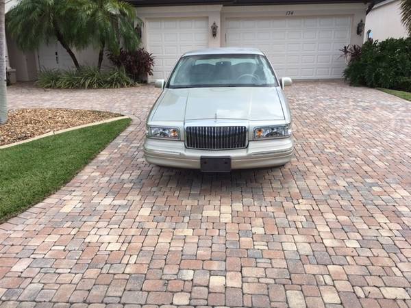 1997 Executive Lincoln Town Car for sale in Cape Coral, FL – photo 8