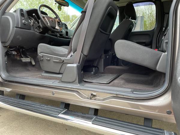 2012 GMC Sierra SLE Extended Cab 5 3 V8 2WD - - by for sale in Avon, OH – photo 10