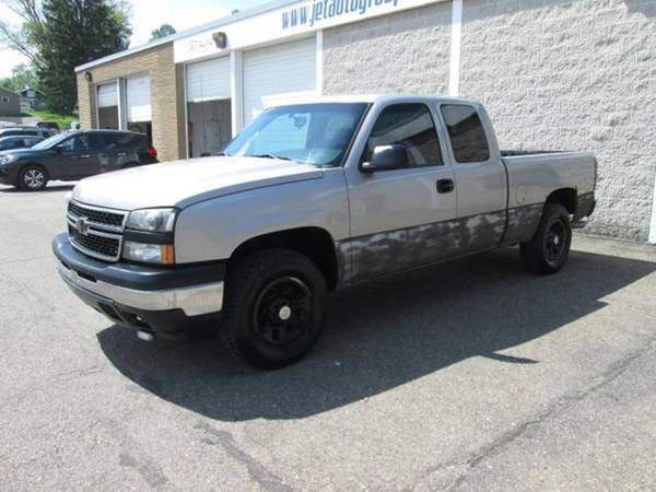2006 Chevrolet Silverado 1500 Work Truck 4dr Extended Cab 4WD 6.5 ft. for sale in Cambridge, OH – photo 11
