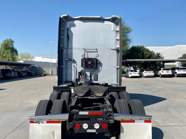 2015 KENWORTH T680 SLEEPER TRUCK - cars & trucks - by dealer -... for sale in Phoenix, AZ – photo 6