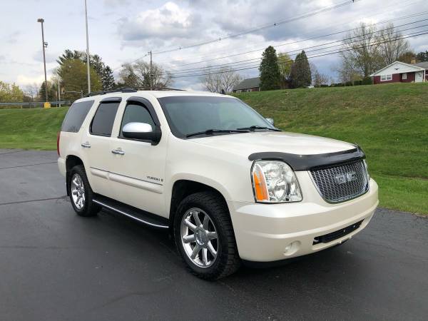 2008 GMC YUKON SLT 4x4 12, 900 - - by dealer - vehicle for sale in Erie, PA – photo 4