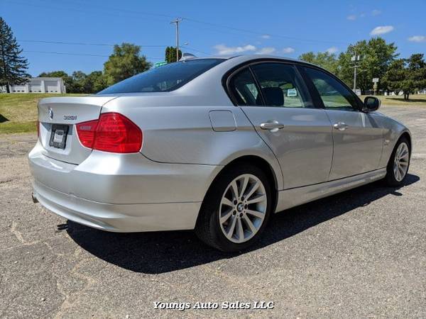 2011 BMW 3-Series 328i xDrive SA 6-Speed Automatic - cars & trucks -... for sale in Fort Atkinson, WI – photo 7