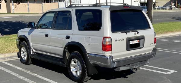 🇺🇸2000 Toyota 4Runner SR5 low miles - cars & trucks - by owner -... for sale in Anaheim, CA – photo 3