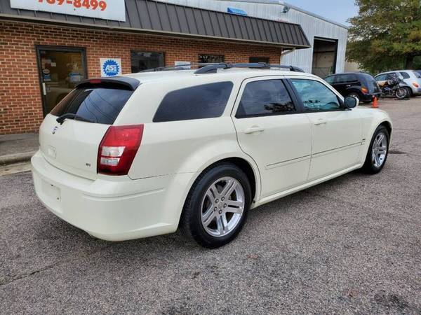 2005 Dodge Magnum R/T 348,862 Miles White - cars & trucks - by... for sale in Raleigh, NC – photo 3