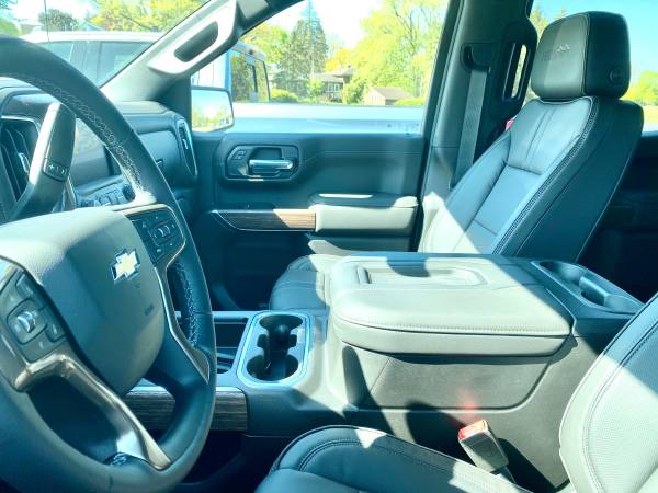 Silverado High Country - - by dealer - vehicle for sale in ELBURN, IL – photo 2