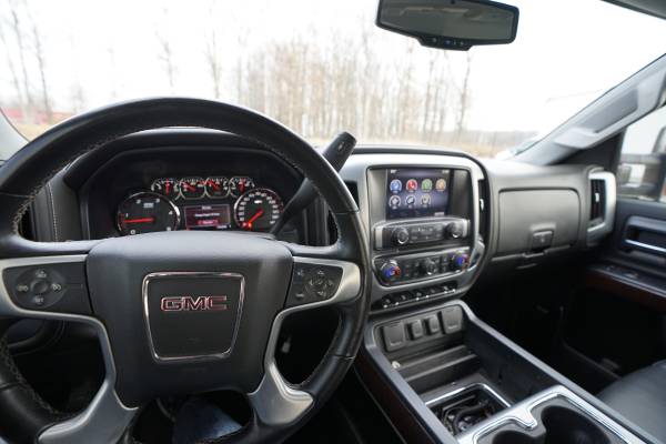2015 GMC Sierra 2500 4x4 Crew Cab SLT w/ Z71 - cars & trucks - by... for sale in Richfield, OH – photo 15