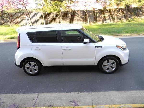 2015 KIA SOUL Base - - by dealer - vehicle automotive for sale in MANASSAS, District Of Columbia – photo 8