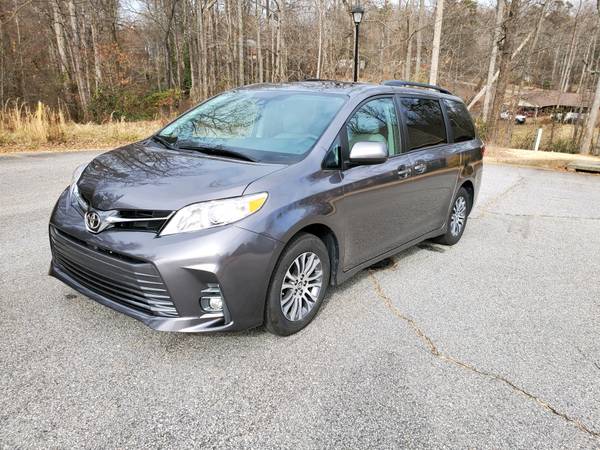 2020 TOYOTA SIENNA XLE - - by dealer - vehicle for sale in Inman, SC – photo 3