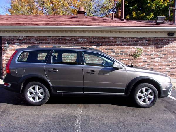 2010 Volvo XC70 3 2 AWD Wagon, 157k Miles, P Roof, Grey/Black, Clean for sale in Franklin, MA – photo 2