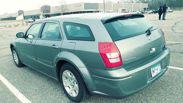 2005 Dodge Magnum 141k mi - cars & trucks - by owner - vehicle... for sale in Saint Paul, MN – photo 3