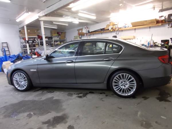 2014 BMW 5 Series 4dr Sdn 550i xDrive AWD - - by for sale in Cohoes, NY – photo 4