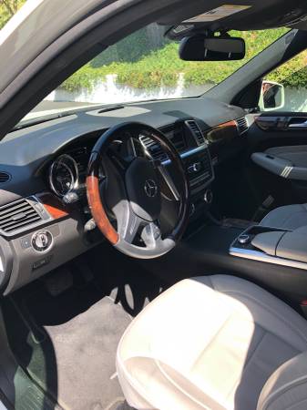 ML 350 4MATIC - VERY LOW MILES LIKE NEW for sale in Pacific Palisades, CA – photo 7