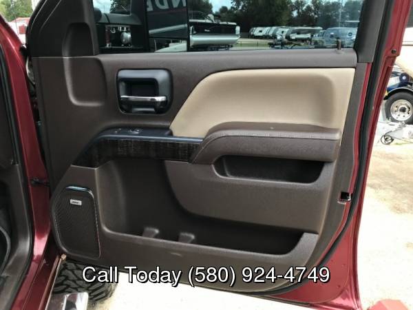 2015 GMC Sierra 2500HD available WiFi 4WD Crew Cab 153.7" Denali for sale in Durant, OK – photo 18