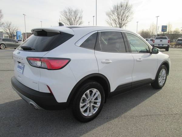 2020 Ford Escape SE suv Oxford White - - by dealer for sale in Bentonville, MO – photo 5