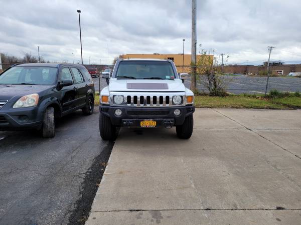 2006 Hummer H3 Base 3.5L L5 (6) GAS FI - cars & trucks - by owner -... for sale in Rochester , NY – photo 3