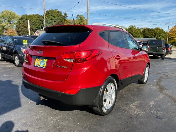 2012 HYUNDAI TUCSON GLS---CLEAN/1 OWNER CARFAX!-COOPER TIRES!-LIKE NEW for sale in Grand Rapids, MI – photo 5