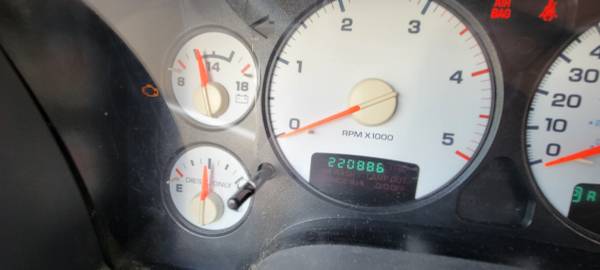 2003 Dodge Ram 2500 Diesel 4x4 SLT Pickup 4D 8 ft for sale in Newton, NC – photo 9