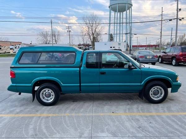 1994 GMC Sonoma SLS - - by dealer - vehicle for sale in Medina, OH – photo 8