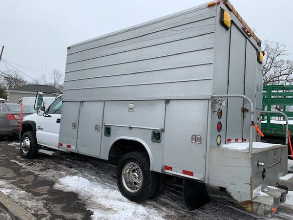 2006 GMC C-3500 ENCLOSED UTILITY SERVICE TRUCK READY F - cars & for sale in Massapequa, CT – photo 3