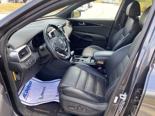2018 Kia Sorento SXL suv Gray - - by dealer - vehicle for sale in Goldsboro, NC – photo 18