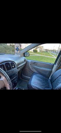 Dodge caravan 2005. V6 Low Miles Great Condition - cars & trucks -... for sale in Buffalo, NY – photo 9