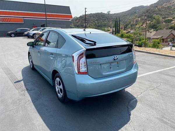 2014 Toyota Prius Three - cars & trucks - by dealer - vehicle... for sale in Tujunga, CA – photo 4
