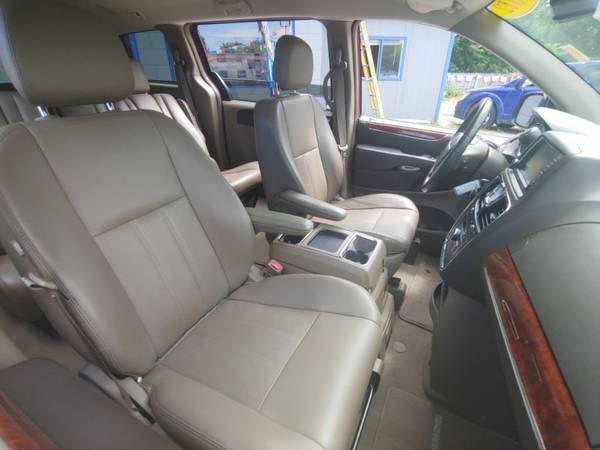 2012 CHRYSLER TOWN & COUNTRY TOURING for sale in Hobart, IN – photo 14