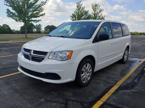 2017 DODGE GRAND CARAVAN - - by dealer - vehicle for sale in Waukesha, WI – photo 3