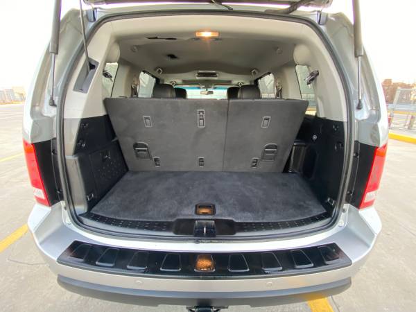 2011 Honda Pilot Touring 4WD ! 1 OWNER ! - - by for sale in Brooklyn, NY – photo 10