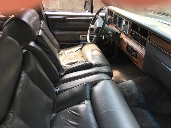 1986 Lincoln Town Car Low Miles for sale in Shrewsbury, MA – photo 7