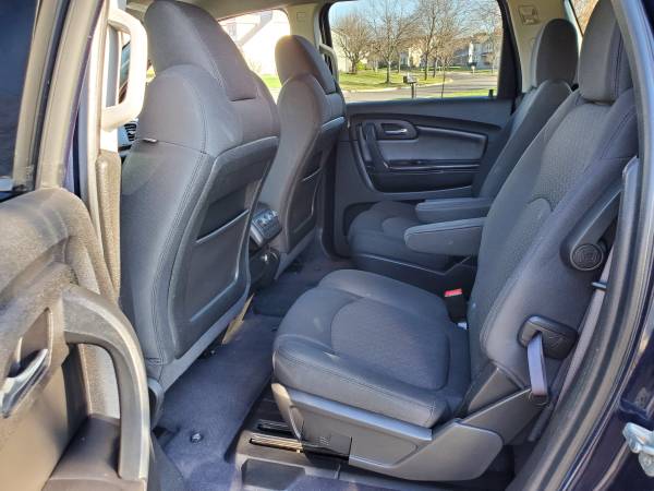 2012 Chevy Traverse LT - One Owner / Nice Condition / 3rd Row... for sale in Carol Stream, IL – photo 15