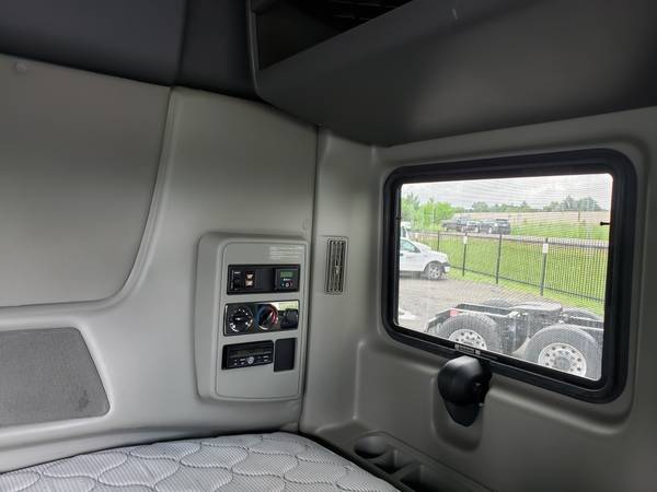 Own your own truck, Be your own boss.!!! 2014 Prostar, bad credit OK! for sale in Chicago, IL – photo 12