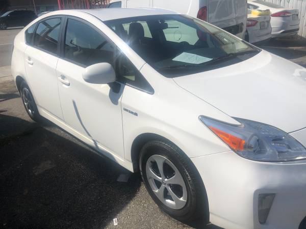 2015 Toyota Prius - cars & trucks - by dealer - vehicle automotive... for sale in Tujunga, CA – photo 3