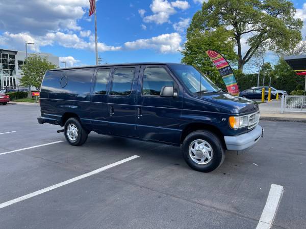 2002 Ford E2 50 Econoline extended cargo van heavy duty V-8 Engine for sale in Rockville Centre, NY – photo 2